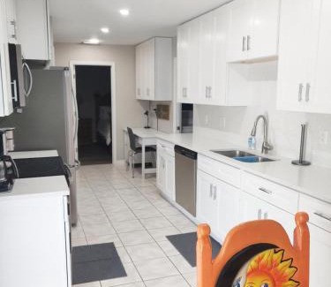 Pelican House | The Playful Pelican