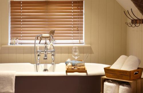 Scalby Hotel | The Plough Inn & Cottages