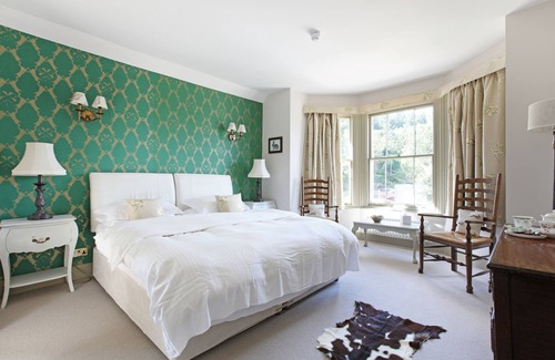 Capel Hotel | The Plough Inn