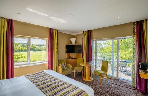 Pentrefelin Hotel | The Plough Inn