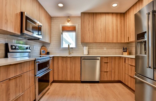 El Dorado House | The Plover Home. Newly remodeled for comfort & peace! 3B. 2 kings + 1 double.
