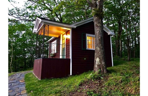 North Adams Cabin | The Pocumtuck Cabin @ The Wigwam Western Summit