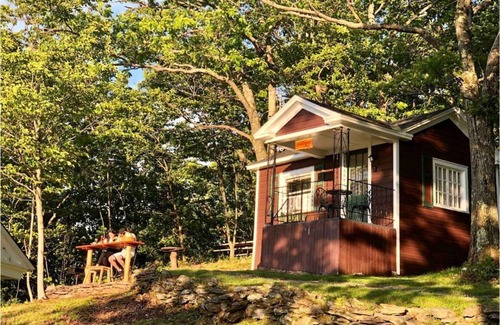 North Adams Cabin | The Pocumtuck Cabin @ The Wigwam Western Summit