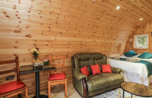 Bushton House | The Poddy