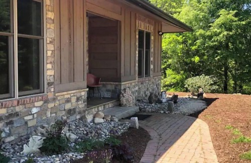Forsyth County House | The Poet's House, Luxury and Solitude on 100 acres