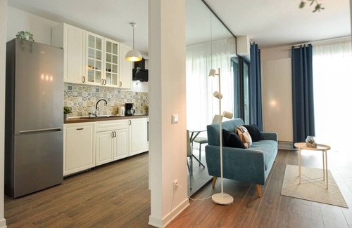 Aviatiei Apartment | THE POETS HOUSE | Cloud9 Artsy Studio
