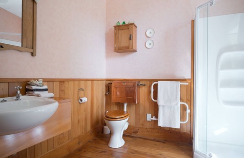 Kaikoura Bed & Breakfast | The Point Bed & Breakfast