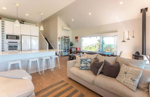 Onetangi House | The Point | Stay Waiheke