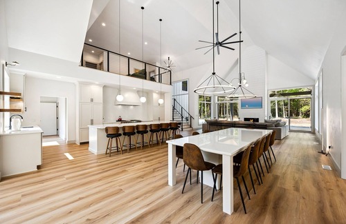 Egg Harbor House | The Point – Stylish 9BR Retreat for Large Groups in Egg Harbor