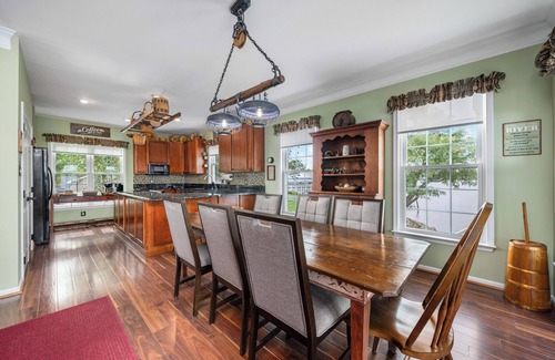 Elkton House | The Pointe at Locust Point is on the Elk River on the Upper Chesapeake Bay