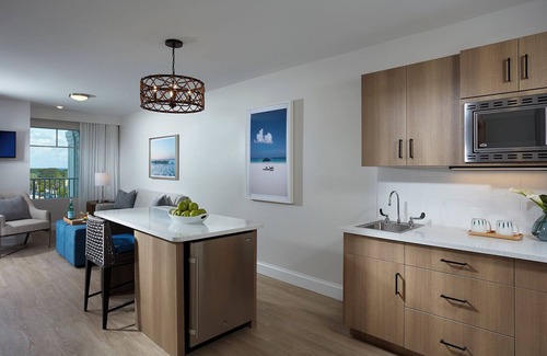 Jupiter Hotel | The Pointe Hotel