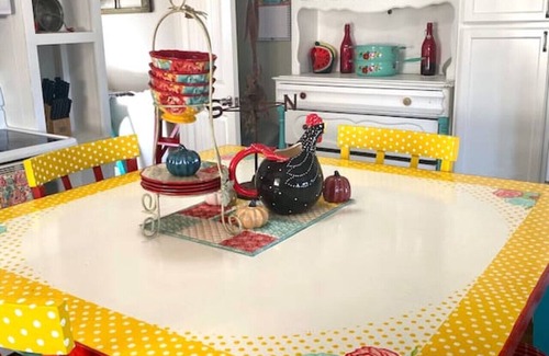 Price Cottage | The Polka Dot Cottage: A cute 1950's vibe