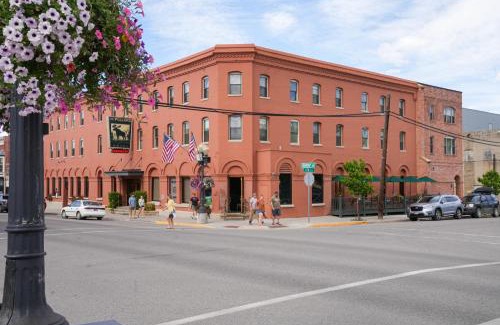 Red Lodge Hotel | The Pollard Hotel