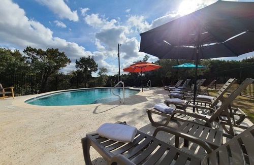 Dripping Springs House | The Polly Ann, aPremium One Bedroom at Hill Country Casitas