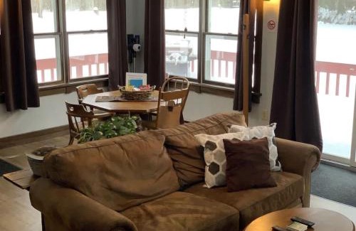 Austinburg House | The Pond Cottage at Rustic River