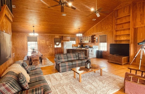 Tattnall County Cabin | The Pond House on Rock Hill Farm