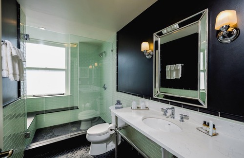 Lower Garden District Hotel | The Pontchartrain Hotel