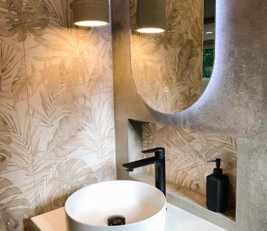 Carrara Apartment | The Pool House Carrara