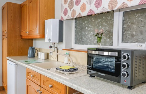 Crediton Cottage | THE POOL HOUSE, romantic, country holiday cottage in Crediton