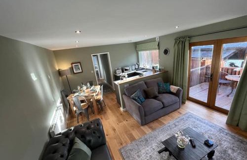 Coalbrookdale Apartment | The Poplars - Cosy Modern Flat with Great Networking