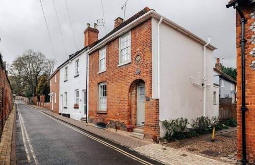 Henley-on-Thames House | The Poppies - Central Henley 3 bedroom house with parking
