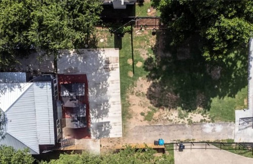 Fort Worth House | The Poppy Hideaway - 5 min walk to Lake Worth!