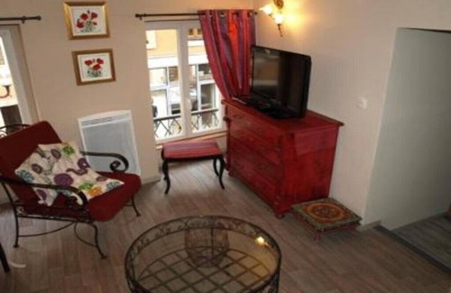 Thann Apartment | The Poppy - The Flowers of Thann