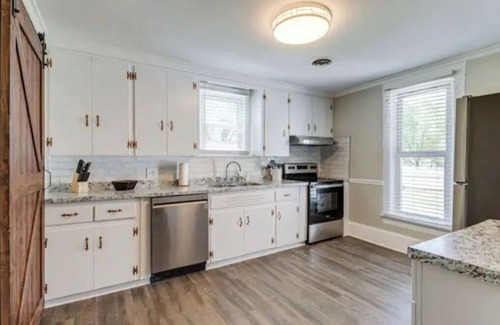 Chapel Hill House | The Porch near Henry Horton- 3 Bedroom Home