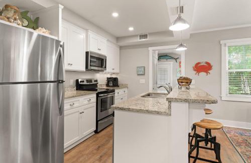 East Beach House | The Porchside Cottage - 1725 Bruce Drive