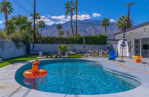 Palm Springs House | The Portrait House A Mid Century Hangout