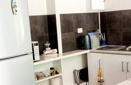 Yungaburra Villa | The Possum Pad Yungaburra Village. Walk to Restaurants, Historic Pub