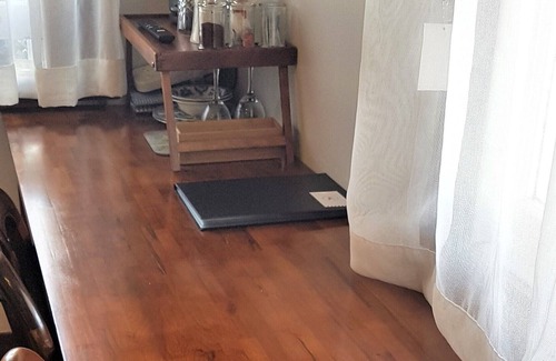 Smithton Bed & Breakfast | The Postmaster Inn Bed and Breakfast - Smithton R1 - Free Continental Breakfast