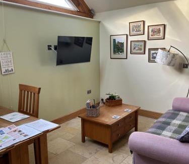 Warwick Apartment | The Potting Shed