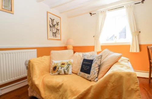 Redbrook House | The Pound