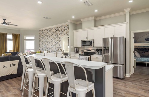 Audubon Place House | The Pour House - Gulf Beachfront, 4 Bedroom, 2 Bath, Dog Friendly, Sleeps 8