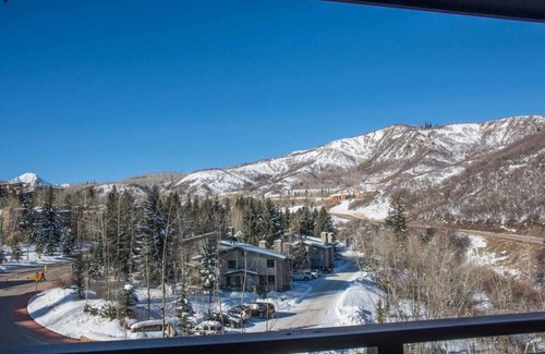 Snowmass Village Condo | The Powder Den: Cozy Alpine Basecamp