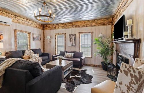 Valley Head House | The Prairie House Retreat