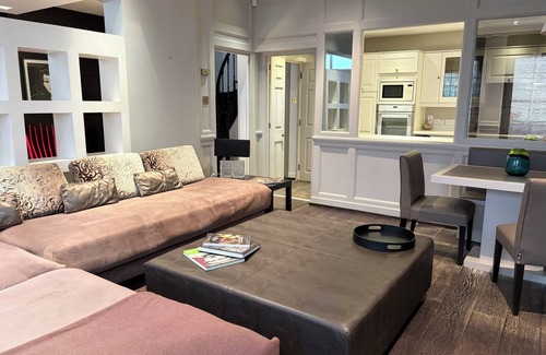 South Kensington House | The Princess Apartment