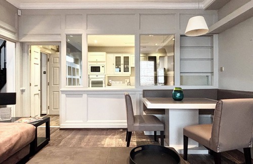 South Kensington House | The Princess Apartment