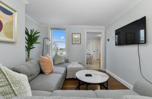 Central-Maverick Square - Paris Street Apartment | The Princeton Boston Luxurious Apartment - New! - Near Downtown Boston, Airport