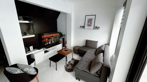 Caloocan Villa | The Prism Cabin - Private Resort in North Caloocan Philippines