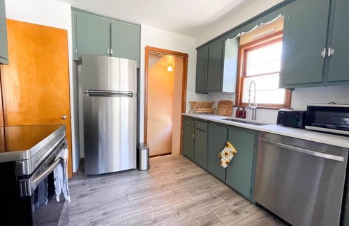 Garfield Heights House | The Private Get Away House Near National Park