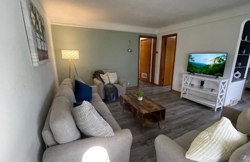 Garfield Heights House | The Private Get Away House Near National Park