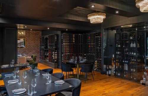 Fredericksburg Hotel | The Publisher, Downtown Fredericksburg, a Tribute Portfolio Hotel