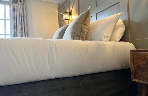 Woodstock Hotel | The Punchbowl Inn