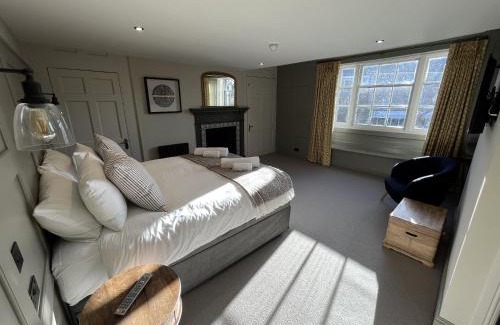 Woodstock Hotel | The Punchbowl Inn