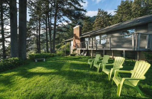 Neahkahnie Beach House | The Purcell House by AvantStay Surrounded in Lush Greenery w Large Yard Ocean Views