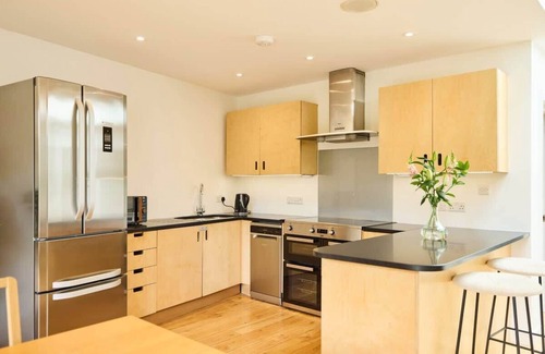 Putney Apartment | The Putney Wonder - Dazzling 3 Bdr Flat with