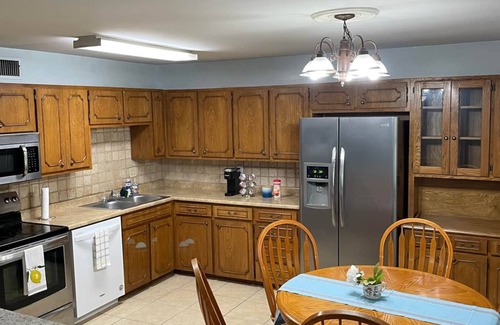 Stephenville House | The Quad Near Harbin