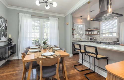 Vollintine-Evergreen House | The quaintest, beautifully updated 1920's Mid-Century Boho Bungalow in Memphis